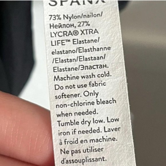 Spanx NWT Women's Very Black GO LIGHTLY Cropped Tank Top, Size 1X - Picture 8 of 9